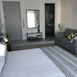 Questa Casa Non E'un Bed & Breakfast 4*
