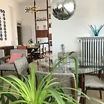 Questa Casa Non E'un 4*