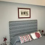 Questa Casa Non E'un Bed & Breakfast 4*