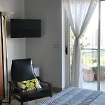 Questa Casa Non E'un Palermo