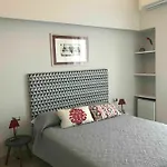 Questa Casa Non E'un 4*