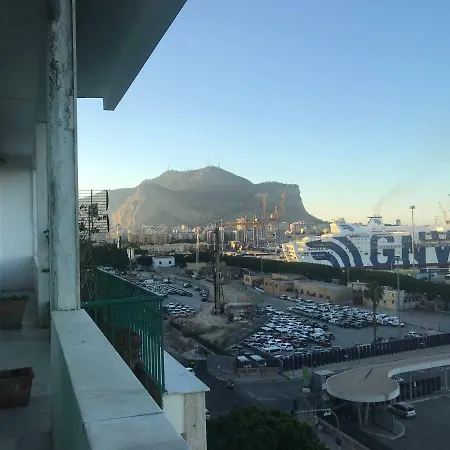 Questa Casa Non E'un Oda ve Kahvaltı