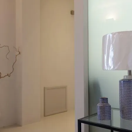 Questa Casa Non E'un