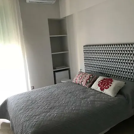 Questa Casa Non E'un Bed & Breakfast