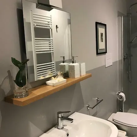 Questa Casa Non E'un