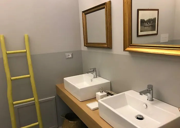 Questa Casa Non E'un Palermo