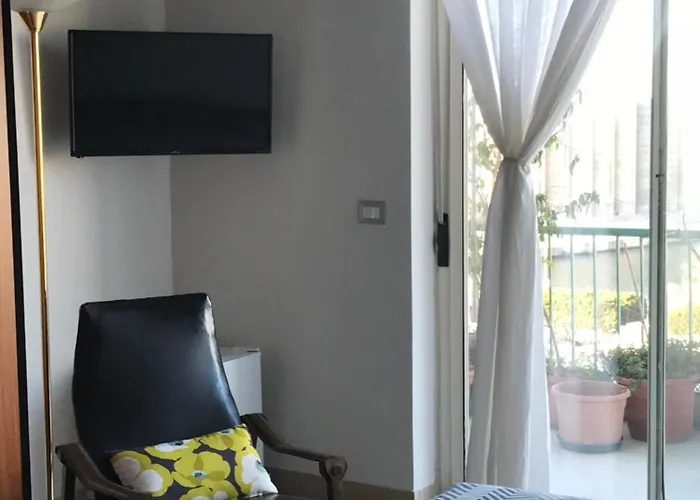 Questa Casa Non E'un Palermo