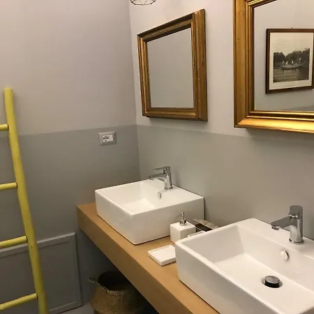 Questa Casa Non E'un Palermo