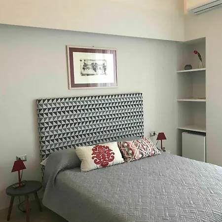 Questa Casa Non E'un 4*